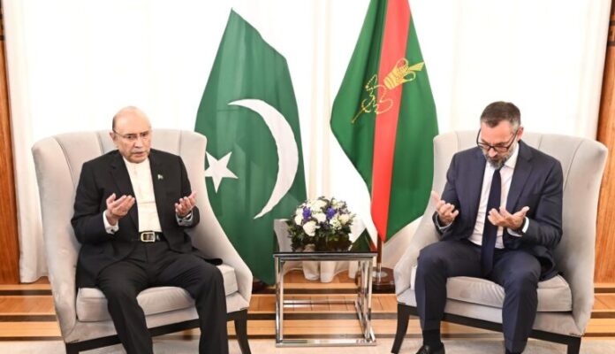 President Zardari condoles death of Prince Karim Agha Khan